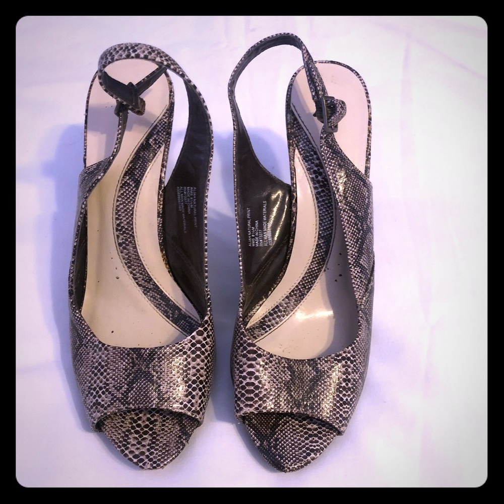 Apt9 snakeskin heels 👠
